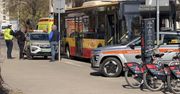 Warszawa: Groźne zdarzenie. Pasażerka została pociągnięta przez pojazd