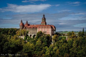 Dolny Śląsk: Turystyczne Skarby Polski 2025: Zamek Książ i Sokołowsko w finale ogólnopolskiego plebiscytu Naszego Miasta