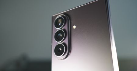 Kto sprzedaje najwięcej smartfonów? Dwóch producentów walczy o pozycję lidera