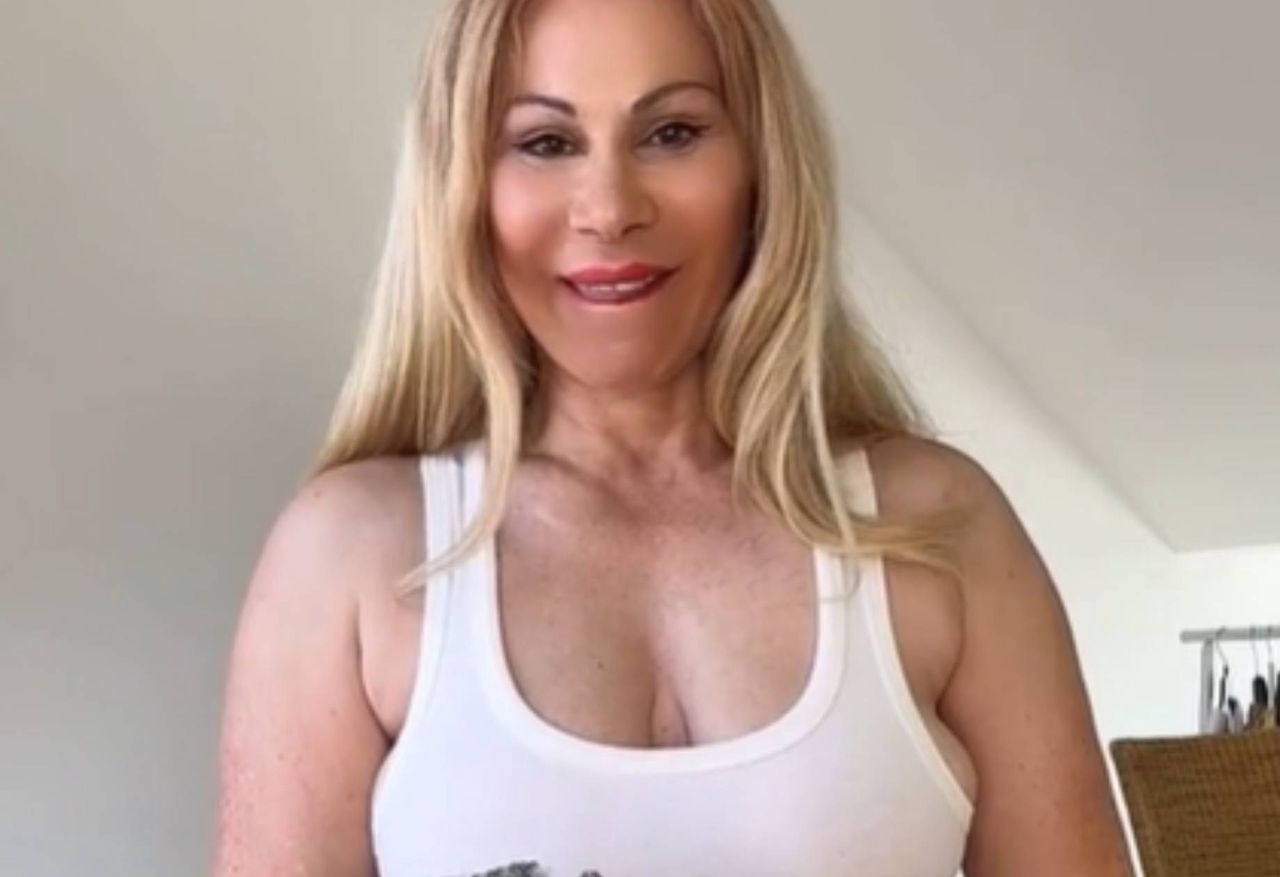 Ma 52 lata. Pokazała, jak ubiera się "po domu"