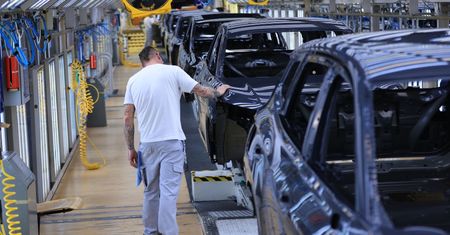 Zaskoczenie na rynku motoryzacyjnym. Polacy ruszyli po nowe auta