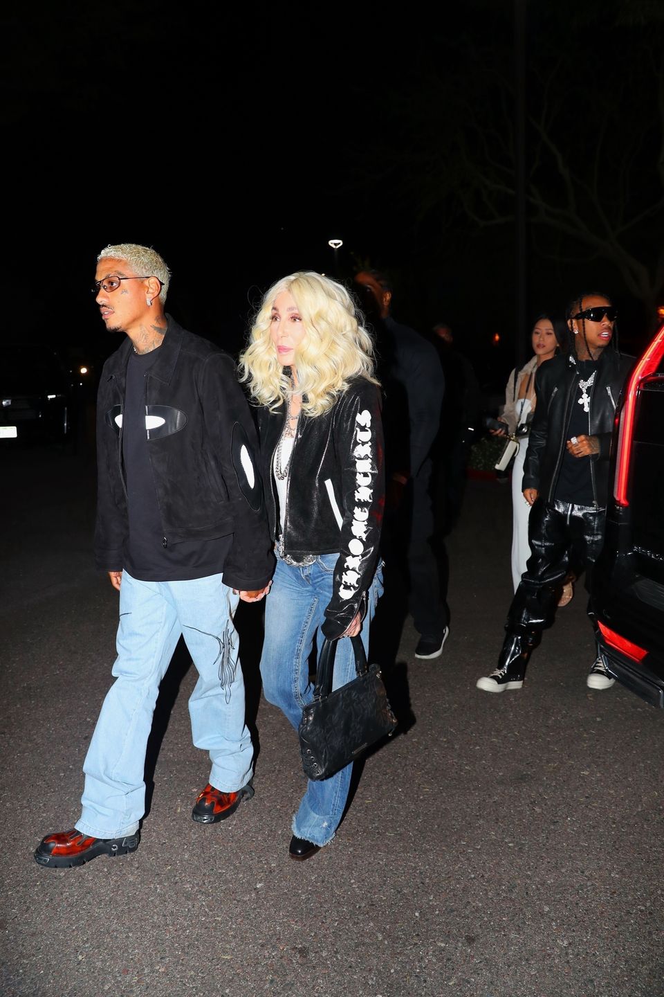  Cher i Alexander Edwards 