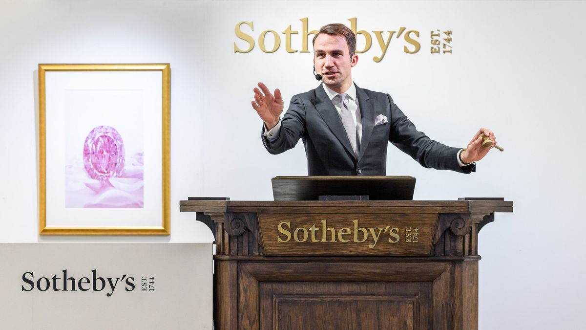 Zdjęcie dnia. Różowy diament sprzedany za ponad 100 milionów złotych 1