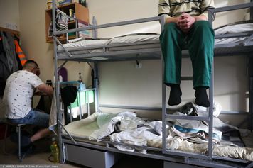 Wlk. Brytania wypuści tysiące więźniów. Wrócą do kraju. Polska ma problem