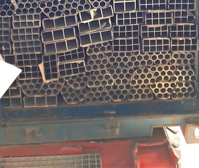 Niezwykły przemyt. Zatrzymano 6 ton metalowych elementów