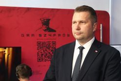 Kontrowersje w "podręczniku". Nie chcą książki od Czarnka