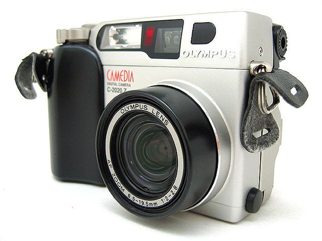 Olympus C-2020 Zoom