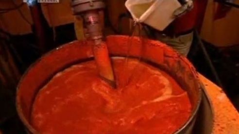 Kto by pomyślał, że produkcja kredek świecowych może wyglądać tak fajnie? [wideo] 1