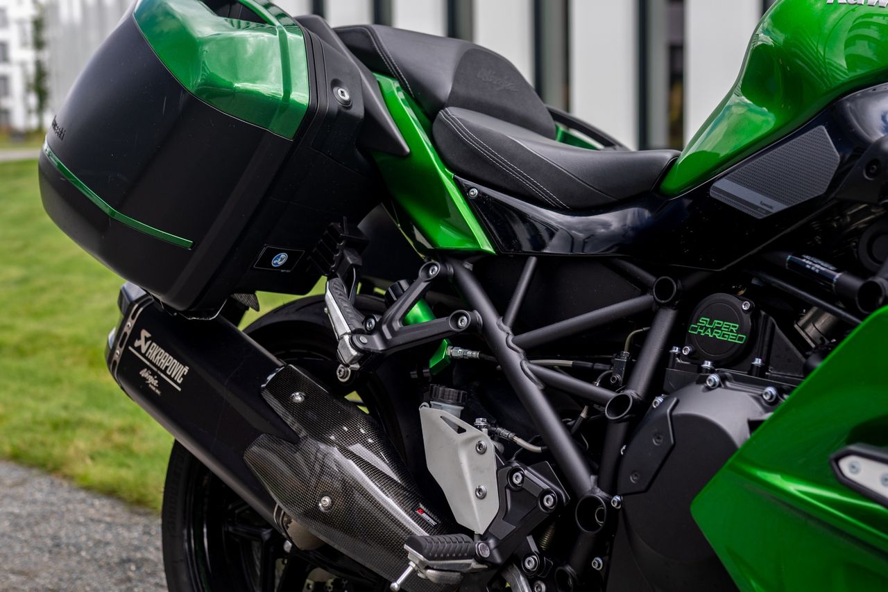 Kawasaki Ninja H2 SX