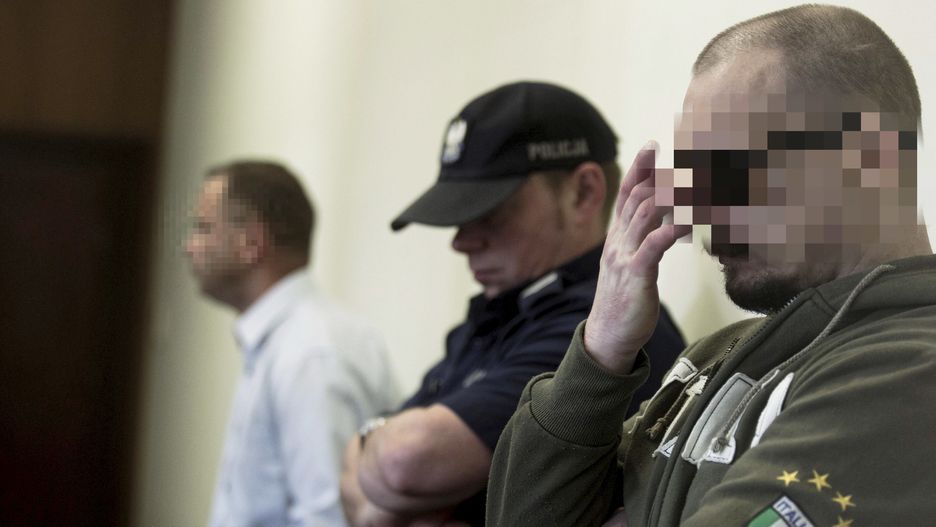 Ireneusz M., Norbert B.gwa�t, mi�oszycach, mi�oszyce, morderstwo, oskar�ony, oska�eni, proces, rozprawa, sprawa, zab�jstwo, zbrodnia