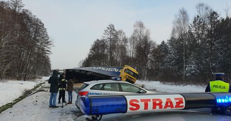Tragiczny wypadek na DK-19 w Domostawie. Zginęło małżeństwo