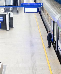 Pociąg bez pasażerów. "Blamaż, jakiego na kolei dawno nie było"