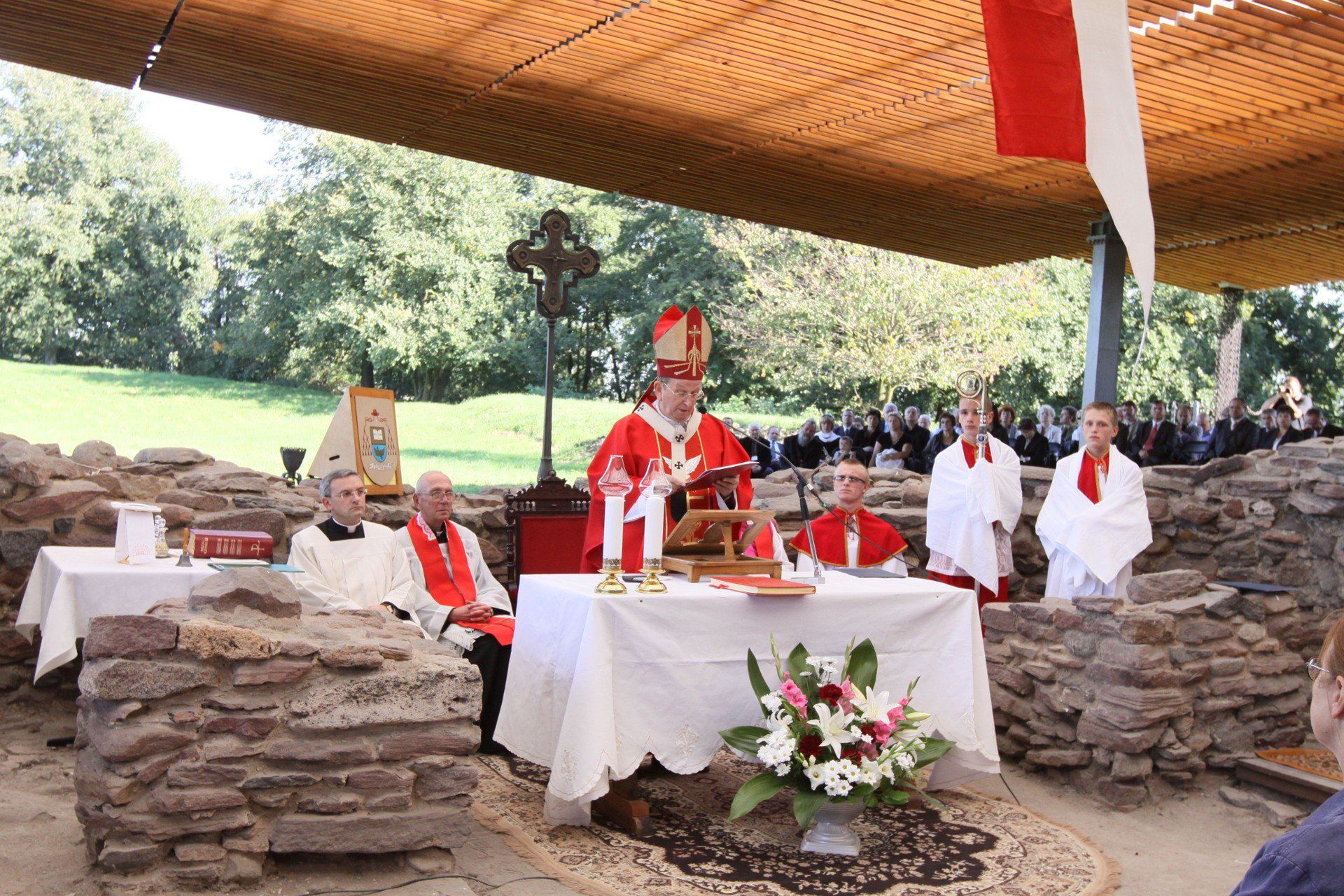 Ostrów Lednicki - wyspa, na której narodziła się Polska. 25 atrakcji Wielkopolski na 25-lecie naszemiasto.pl