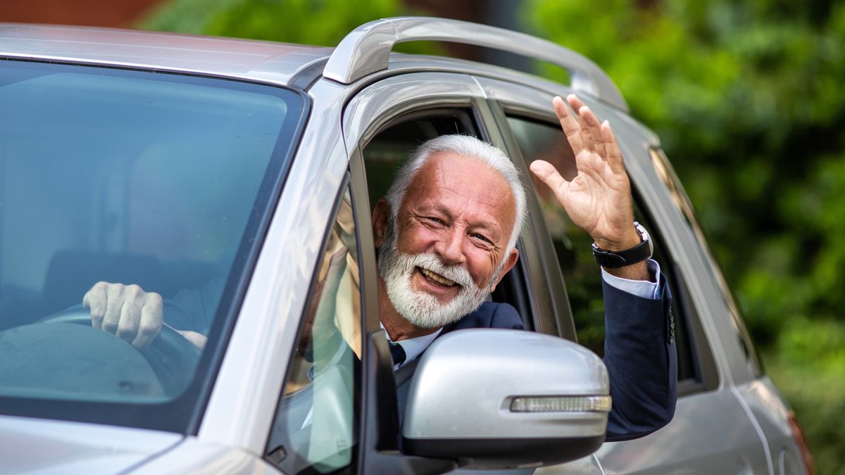 Urlop w uzdrowisku. Gadżety dla seniora, które umilą mu podróżowanie!