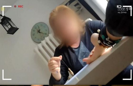 Komisja Etyki TVP oddaliła skargę na reportaż „Alarmu!” demaskujący bioenergoterapeutkę. „Dziennikarze mają prawo do takich tematów”