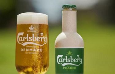 Carlsberg testuje papierowe butelki na piwo