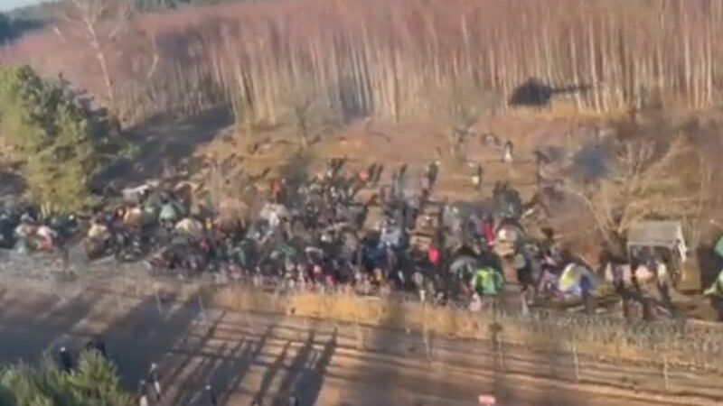 Obóz imigrantów wzdłuż granicy polsko-białoruskiej