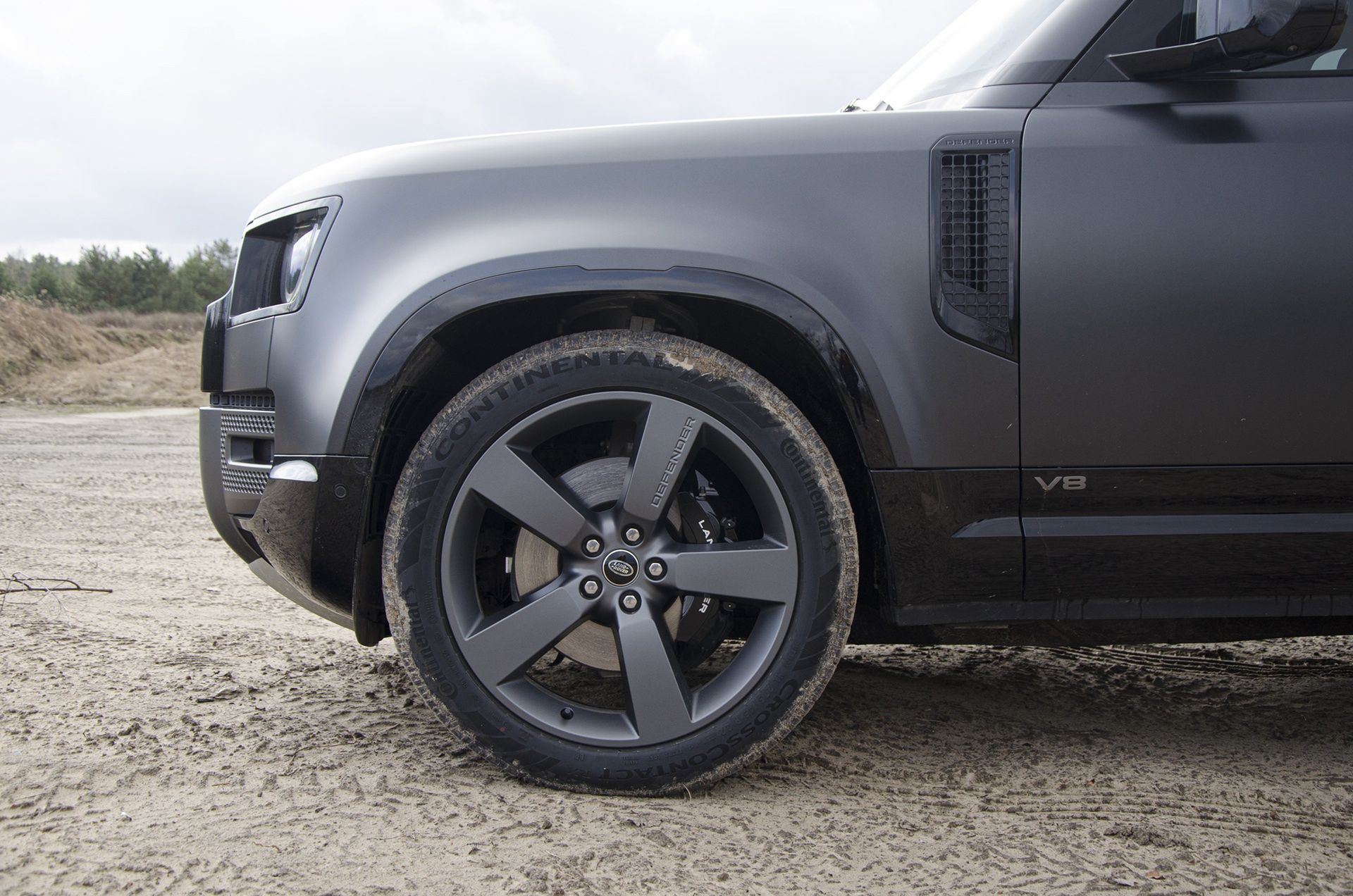 Land Rover Defender V8
