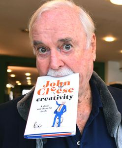 Kiedyś rozśmieszał do łez. Dziś John Cleese uczy kreatywności