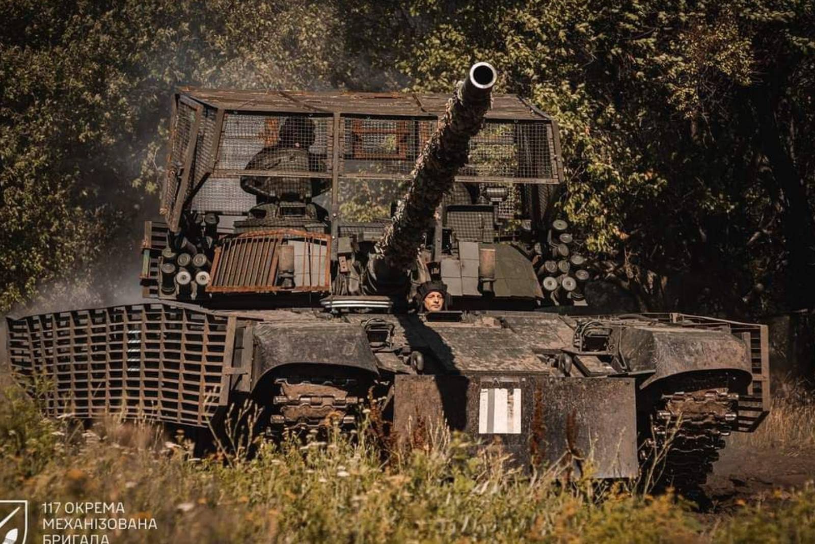 Ukraińcy przerobili polskie czołgi. Wyglądają jak z filmu "Mad Max"