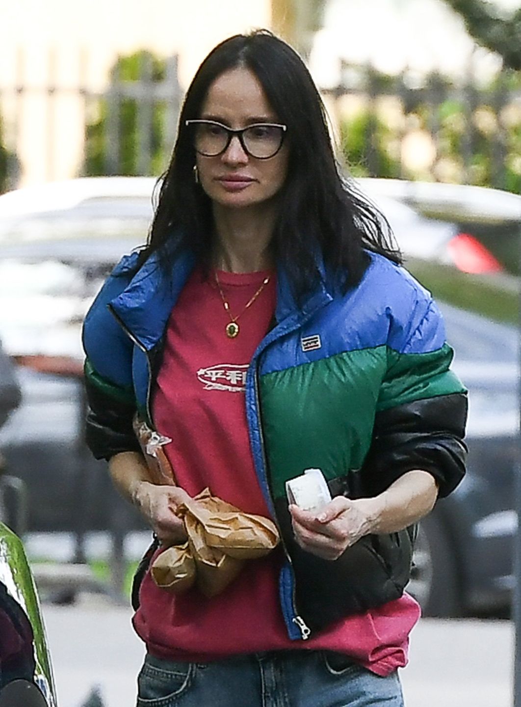 Viola Kołakowska na mieście