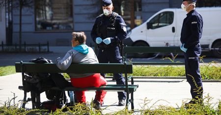 Uwaga! Od dziś nowe obostrzenia w strefach żółtych i czerwonych