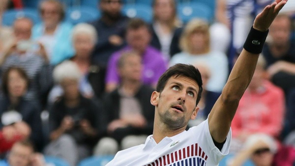 Novak Djoković w czasie turnieju tenisowego