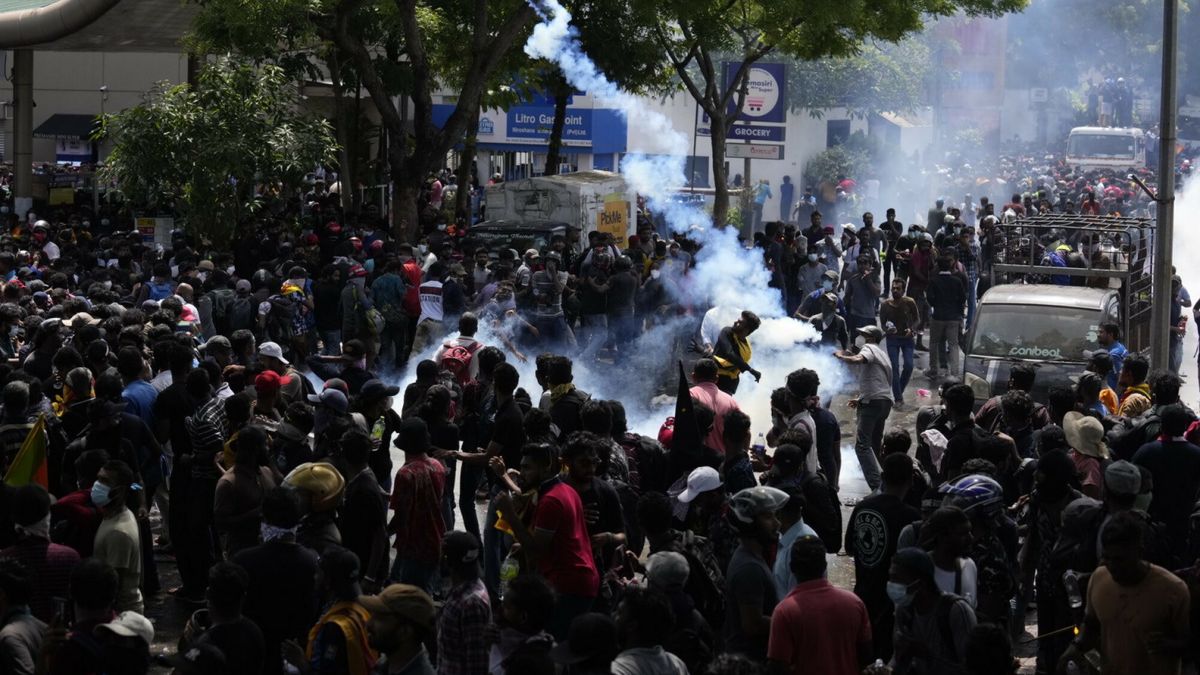 Temporary
Protestors throw back teargas shells as they rally outside prime minister Ranil Wickremesinghe 's office, demanding he resign after president Gotabaya Rajapaksa fled amid economic crisis in Colombo, Sri Lanka, Wednesday, July 13, 2022. (AP Photo/Rafiq Maqbool)
AP