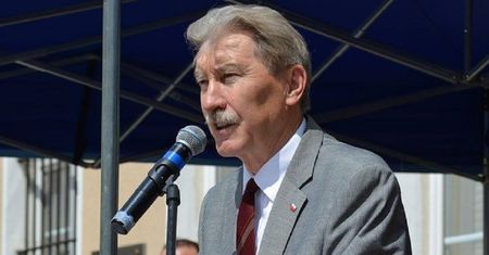 Ile zarabia stryj prezydenta Andrzeja Dudy? Ujawnili