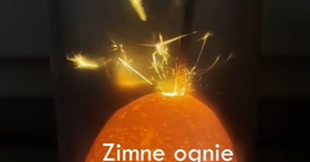 "Mandarynki z Marsa" niebezpiecznym trendem. Ekspertka ostrzega