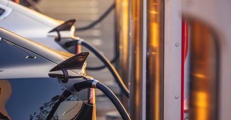 Tesla oszukiwała klientów? Specjalny zespół miał anulować tysiące skarg