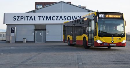 Koronawirus. MPK Wrocław dowozi medyków do szpitala tymczasowego. O pomoc poprosił Uniwersytet Medyczny