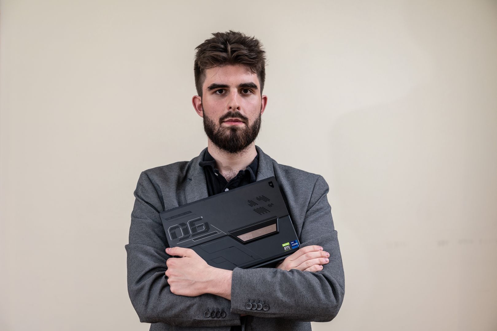 Urządzeniu w formie najbardziej przenośnej bardzo blisko jest do przepotężnego tabletu