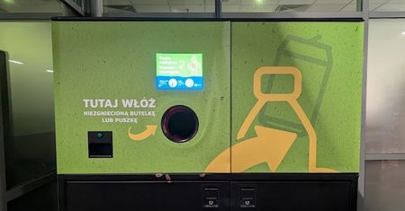 Butelkomaty w Gorlicach zyskują na popularności. "Dla mnie to wygoda"