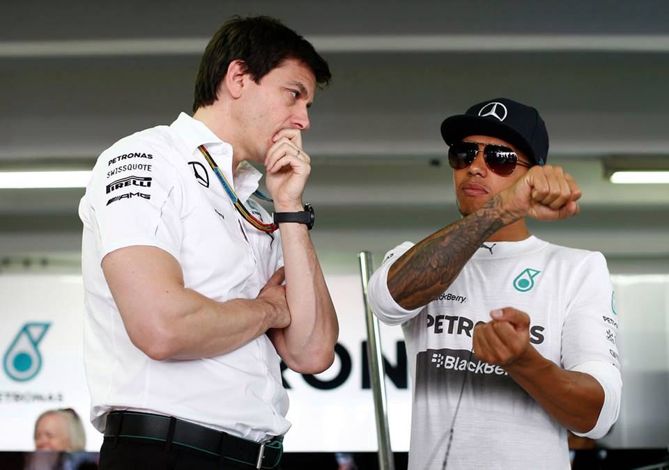 Lewis Hamilton i Toto Wolff - do lekarza!