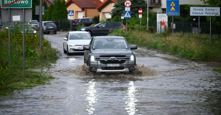 "Wyłącz silnik". Eksperci ostrzegają kierowców