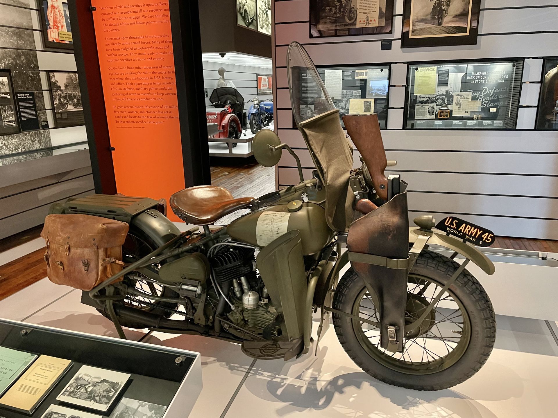 Wojskowy harley z czasów II wojny światowej