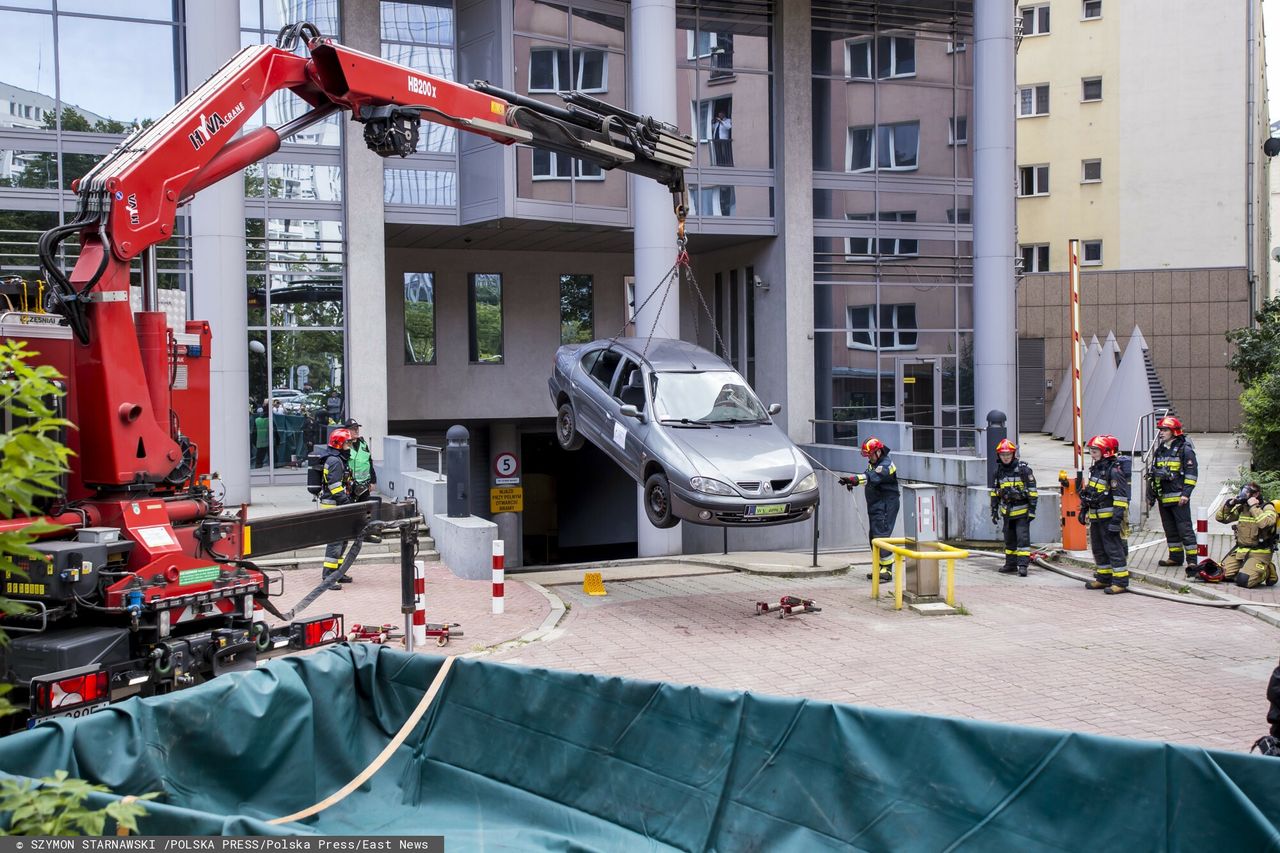 Elektryki w ogniu. Straż pokazuje skalę pożarów w Polsce