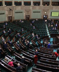 Emocje w Sejmie. Krzyki podczas przemówienia ministra