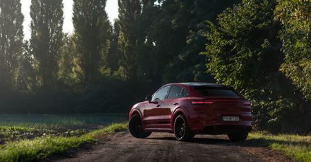 Test: Porsche Cayenne GTS Coupé - niszczyciel praw fizyki dla niezdecydowanych