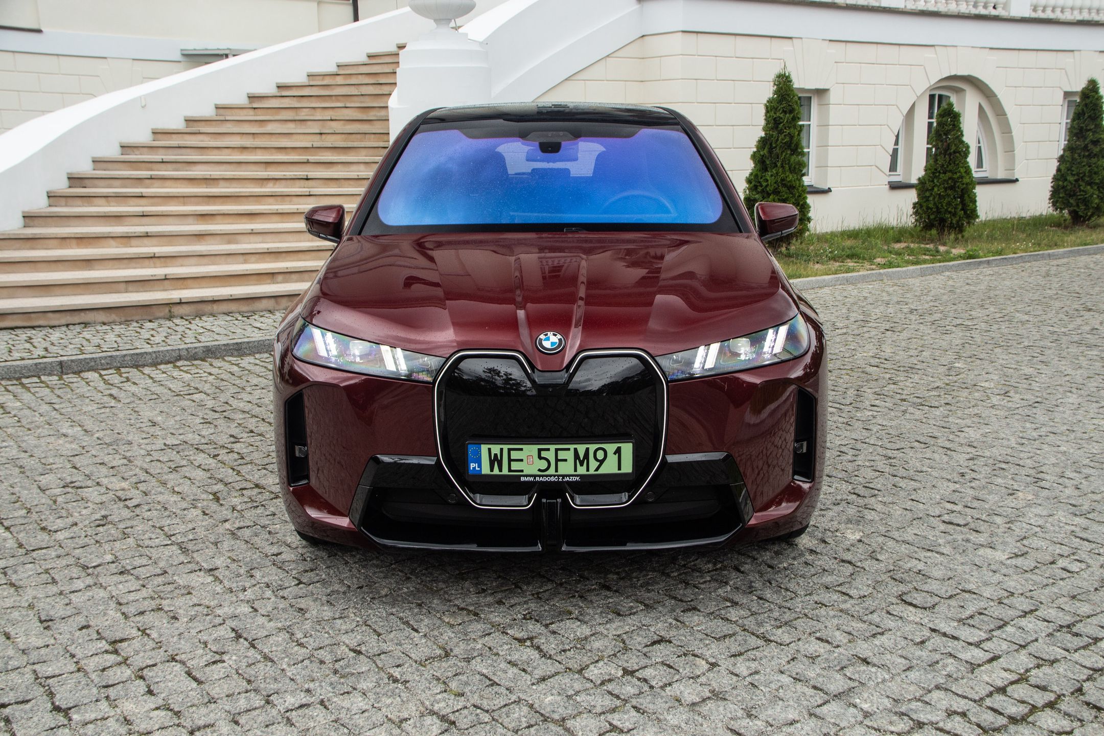 BMW iX