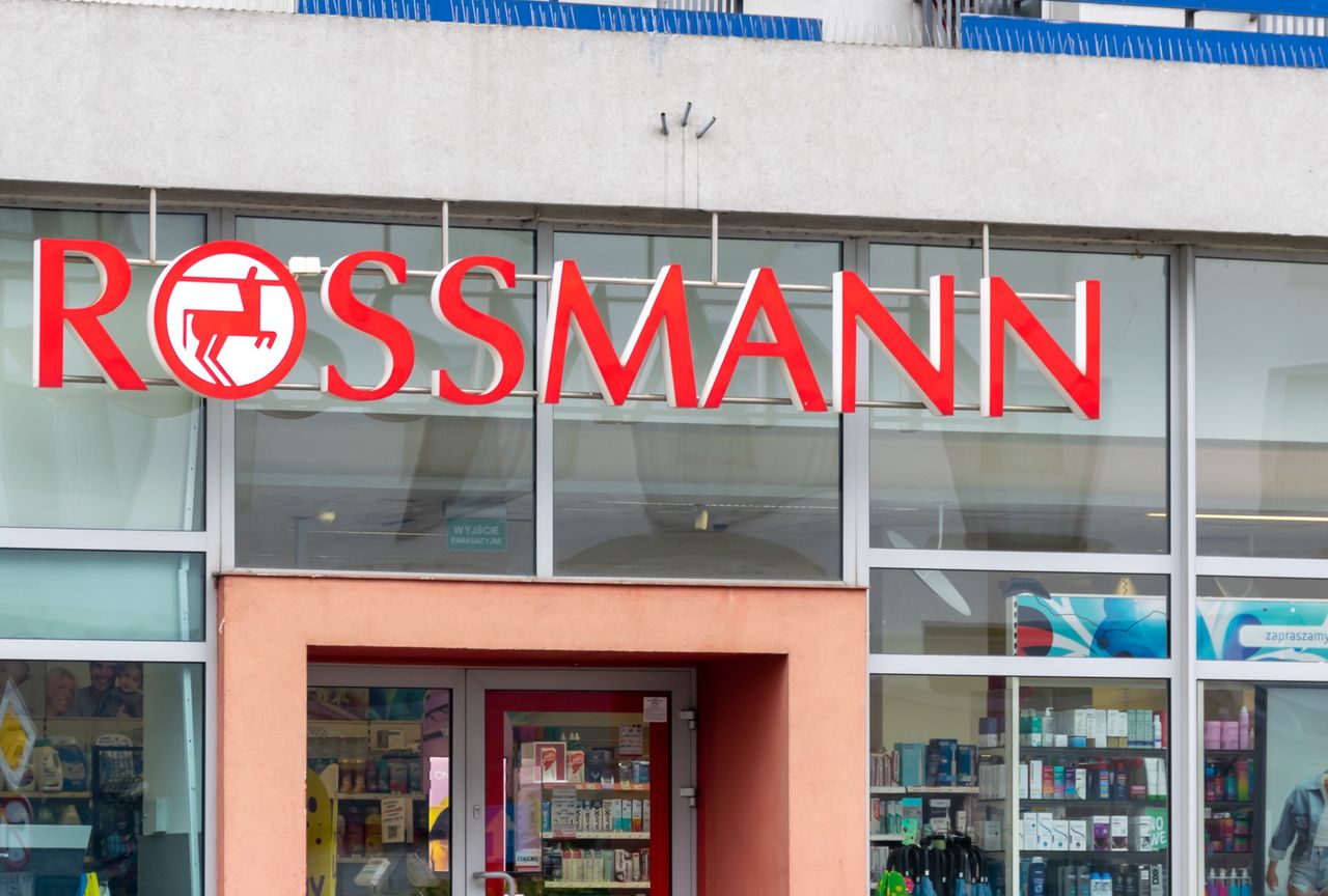 Zaczęło się w Rossmannie. Krem pod oczy ponad 40 proc. taniej