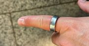 Youtuber nie mógł wsiąść do samolotu, bo bateria jego Samsung Galaxy Ring spuchła i stała się niebezpieczna