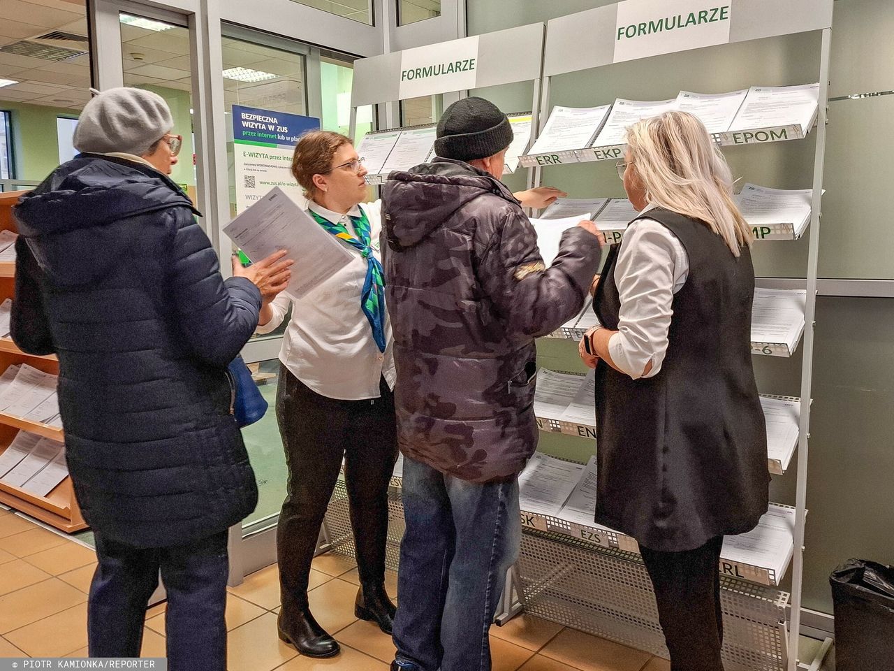 "Emerytury pomostowe" dla nauczycieli. ZUS pokazał kwotę