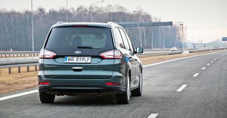Zużycie paliwa na autostradzie i drodze krajowej. Obalamy powszechny mit