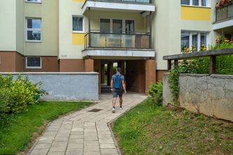 "Bezpieczny Kredyt 2%" faktycznie jest bezpieczny? Sprawdzamy, czym rząd kusi młodych Polaków