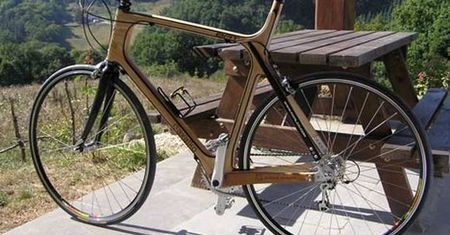 Rower z jesionu. Połączenie tradycyjnego rzemiosła i nowoczesnej technologii