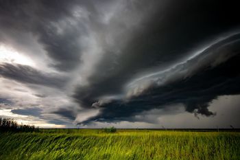 Burze w województwie podlaskim. Ogłoszono pierwszy stopień zagrożenia