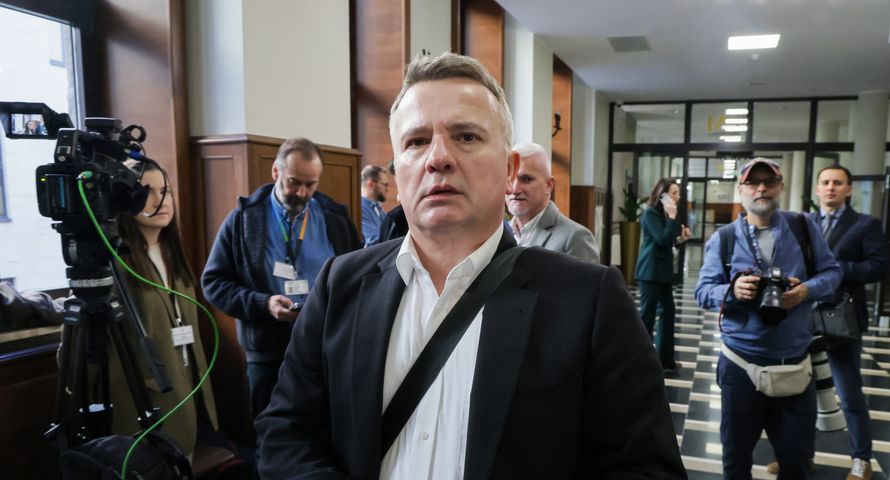 Współpracownica Nawrockiego przed sądem: Karol opowiedział, jak można dorobić