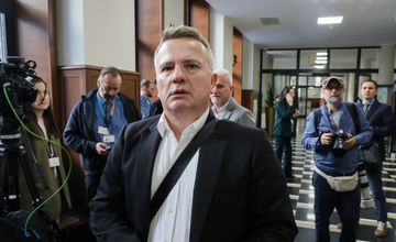 Współpracownica Nawrockiego przed sądem: Karol opowiedział, jak można dorobić